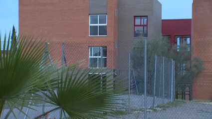 Una madre denuncia agresiones insultos y amenazas a su hijo en un Instituto de Mérida