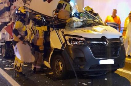 Corte total de la circulación en el túnel de Miravete en sentido Badajoz por el vuelco de un camión