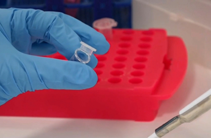 Probeta en un laboratorio de investigación
